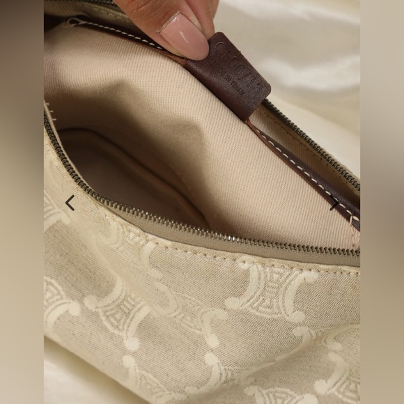 Authentic Celine Triomphe Pochette - Picture 6 of 16